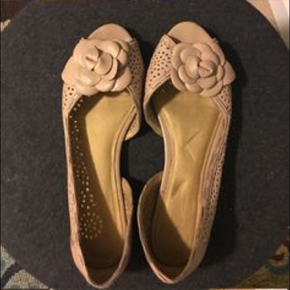 ISO Seychelles/Anthropologie Peep Toe Flats